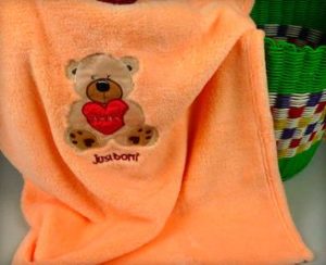 Couverture pour un berceau